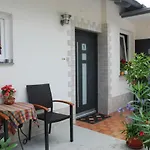 Am Berggarten Apartament
